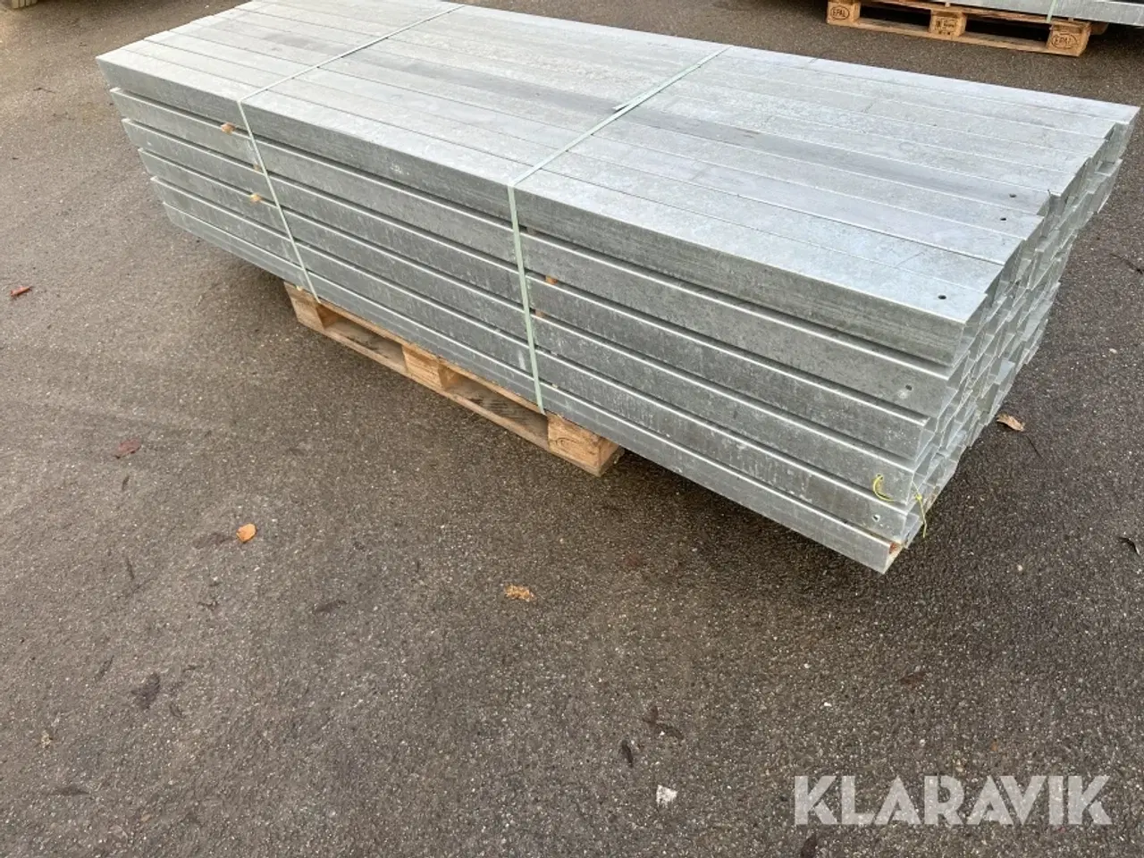 Billede 3 - Galvaniserede stolper 60 styk. 2,5m. lange