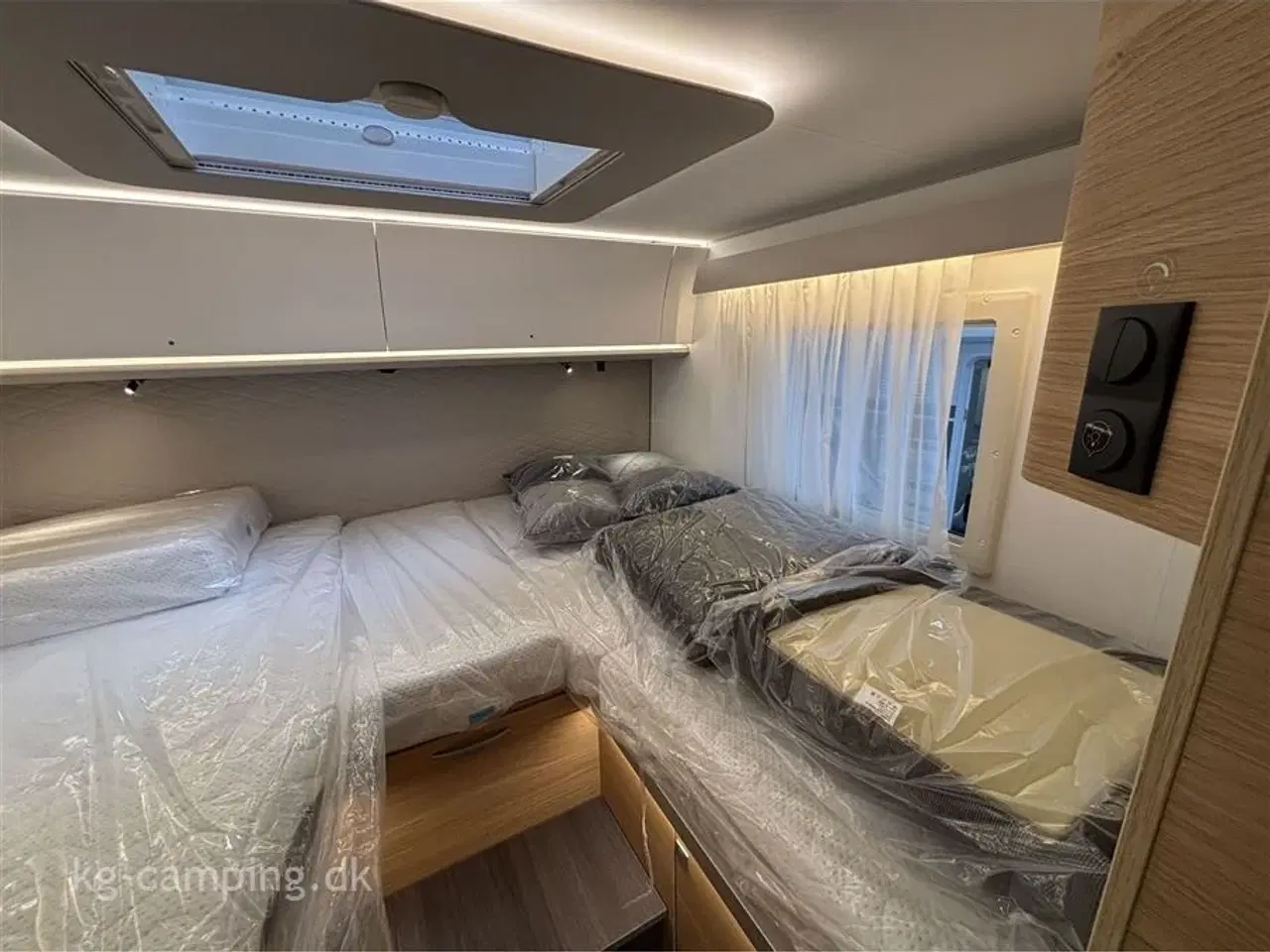 Billede 9 - 2024 - Adria Sonic Plus 700 DL   Adria Sonic 700 DL – Bestilt hjem med topudstyr!