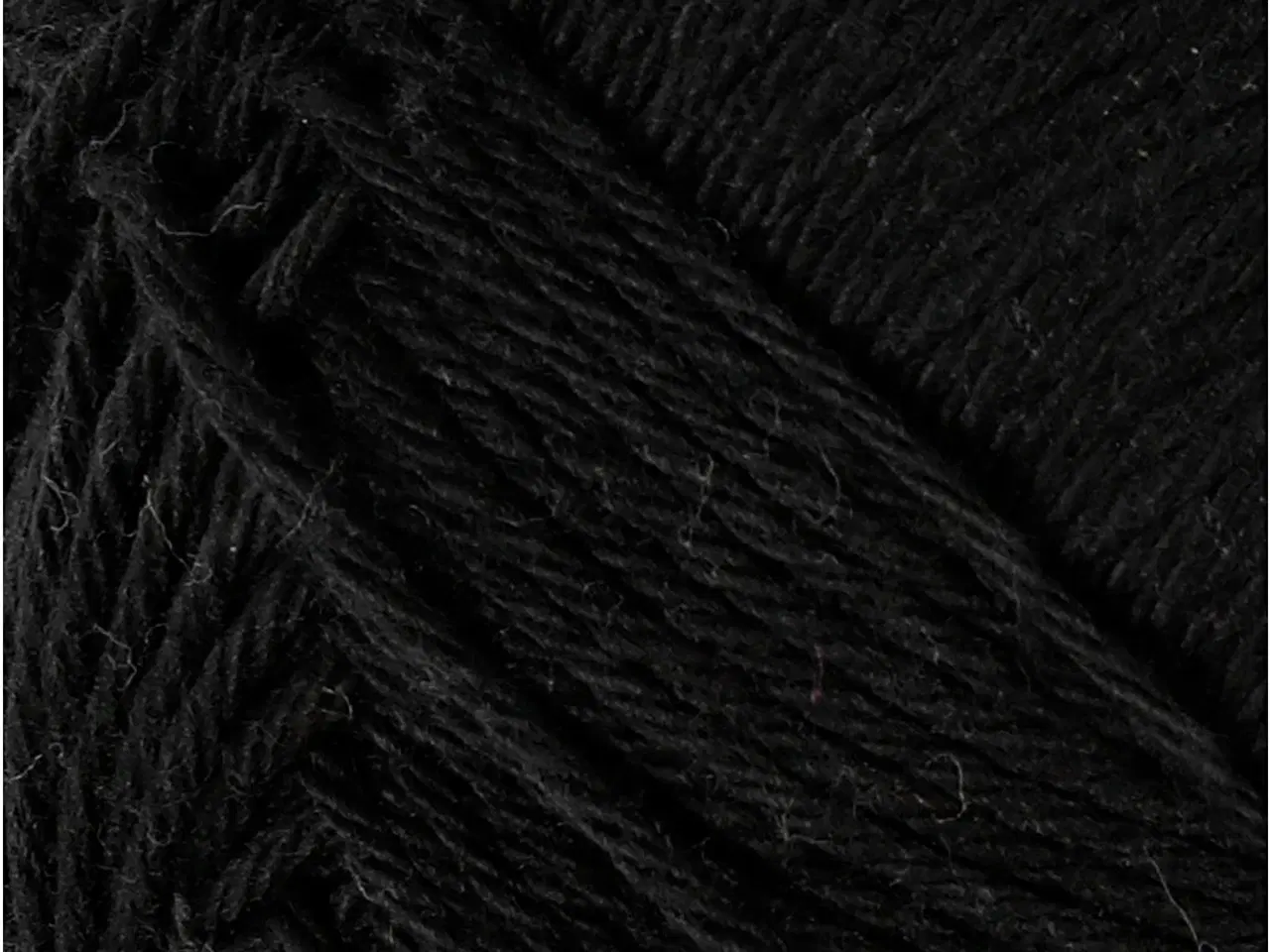 Billede 1 - Bomuldsgarn, 8/4, L: 170 M, sort, 50g/ 1 ngl.