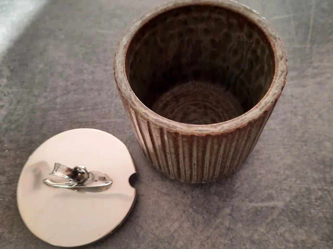 Billede 2 - Keramik Arne Bang marmeladekrukke sølvlåg
