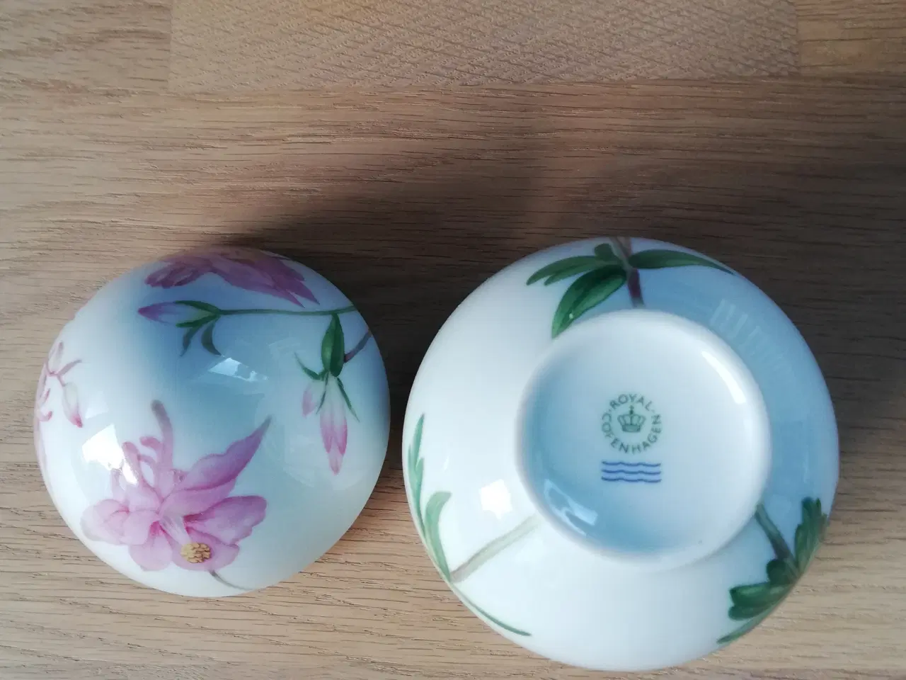 Billede 2 - Royal Copenhagen Påskeæg med akelejer