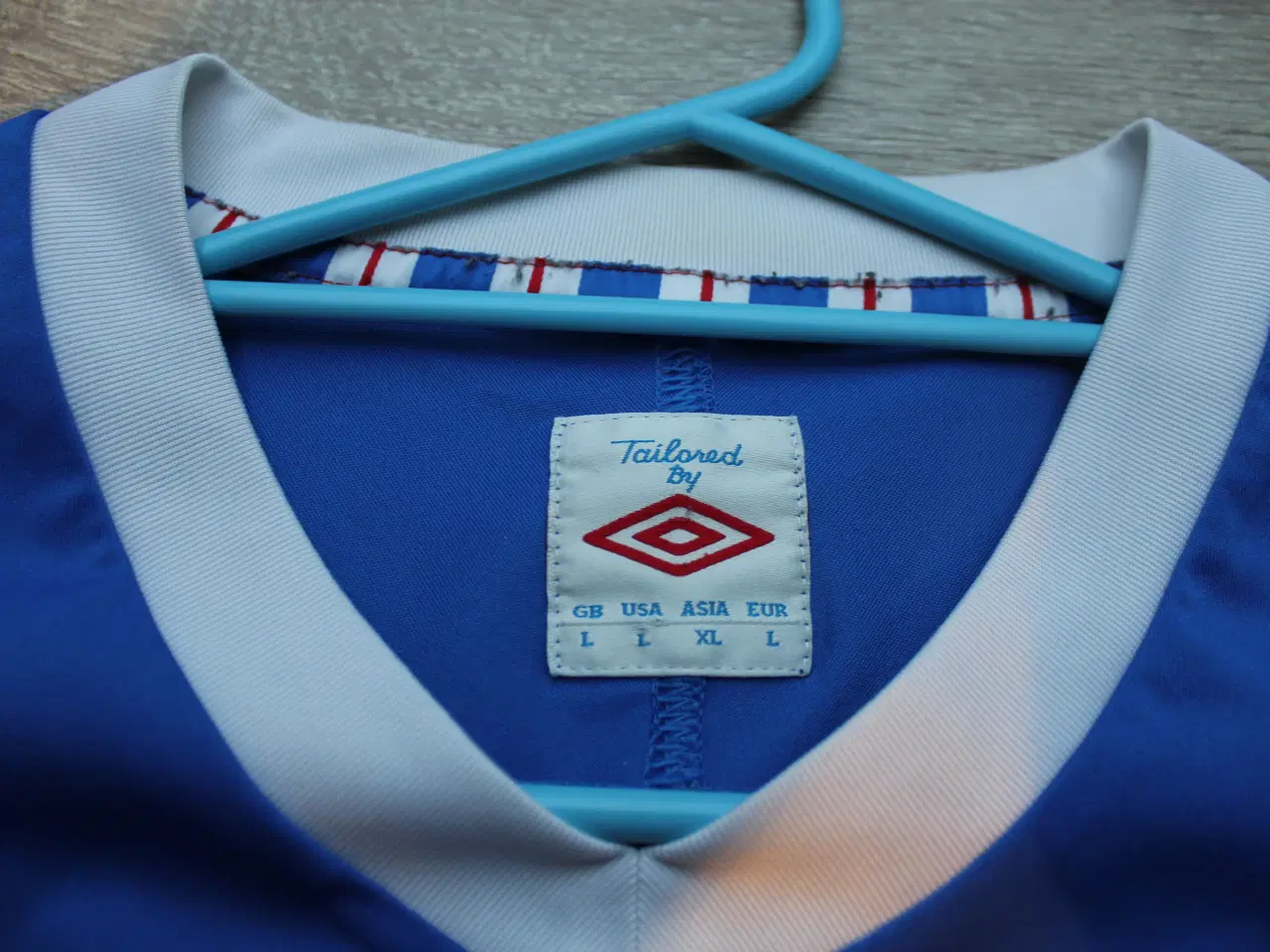 Billede 3 - Rangers fodboldtrøje  str. L