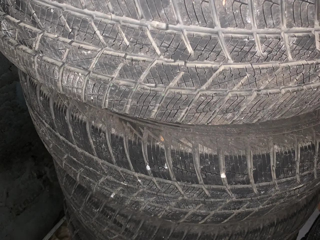 Billede 2 - BARUM Vinterdæk 205/60R16