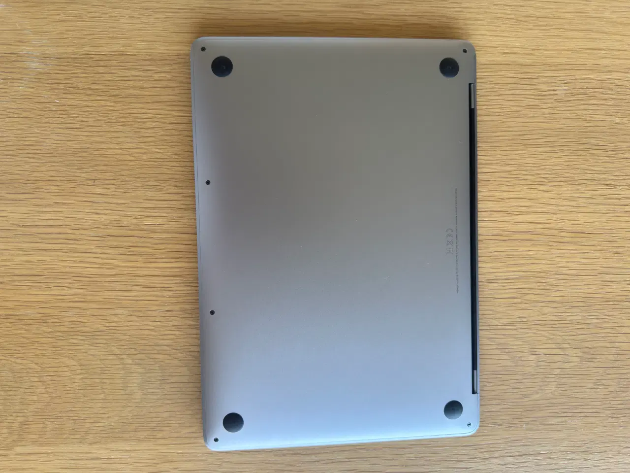 Billede 4 - MacBook Pro 13” M1 (2020) – 512GB – Space Grey – T