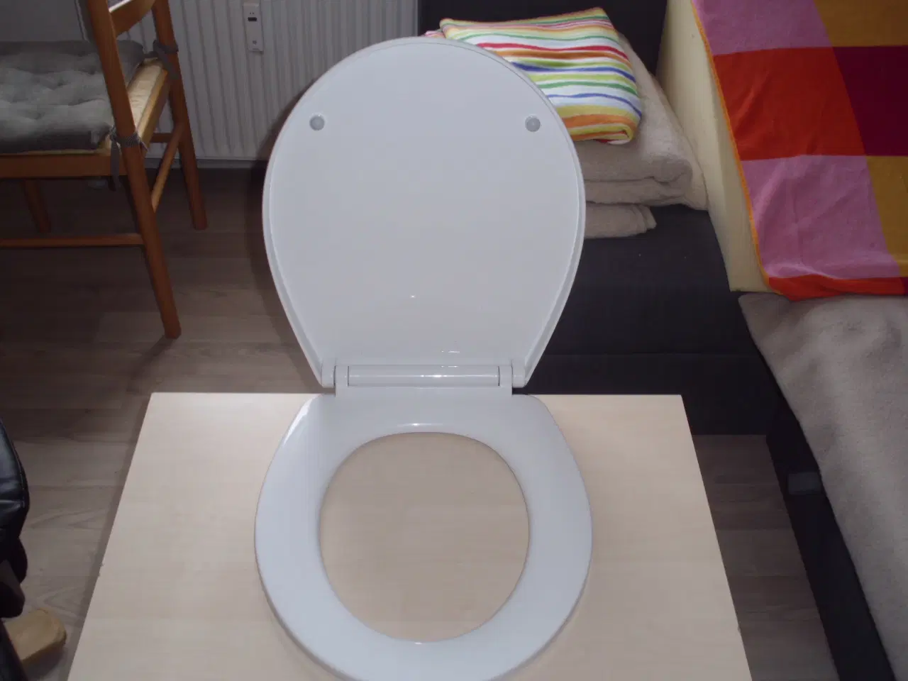 Billede 1 - Universal toiletsæde softclose hvid , ny!!!!!
