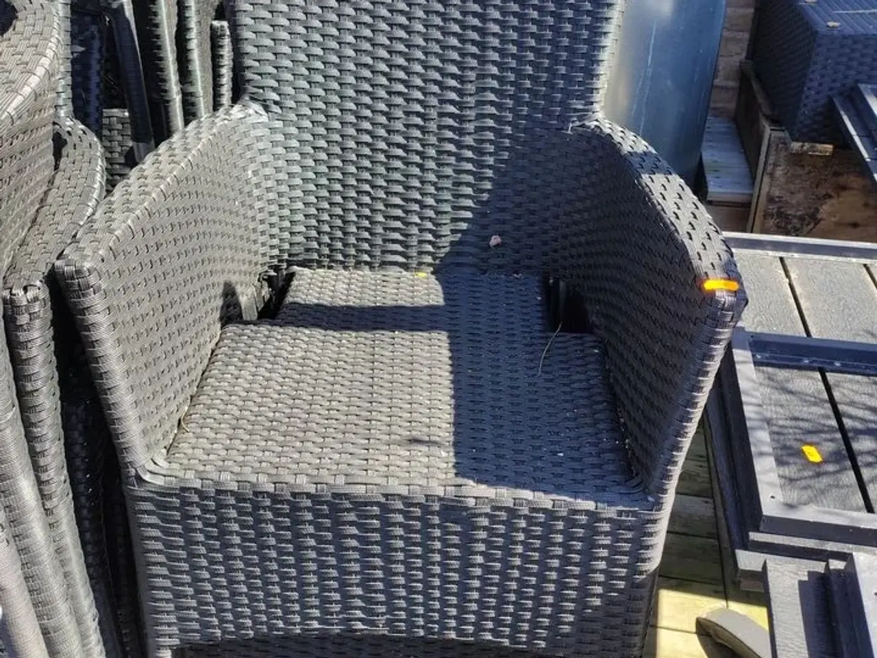 Billede 1 - Seks stole med armlæn. Polyrattan.