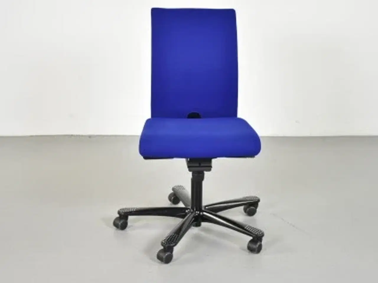 Billede 1 - Häg h04 4400 kontorstol med blåt polster og sort stel