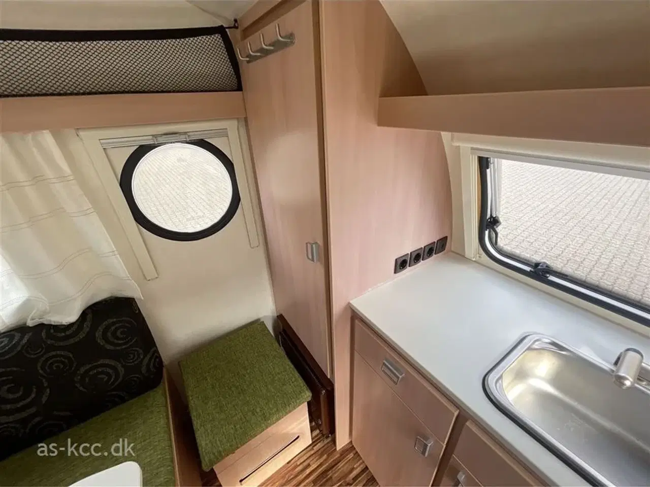 Billede 8 - 2010 - Tabbert T@b 320 RS   T@P 320 RS årgang 2010. 3 sovepladser, 4 siddepladser, Telt, Solsejl.