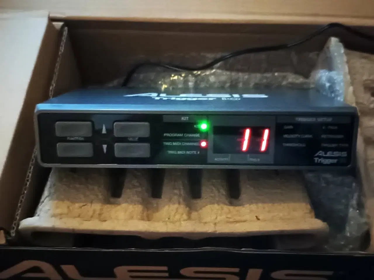 Billede 2 - Alesis Trigger iO + Tama MC62 clamp + MIDI kabel
