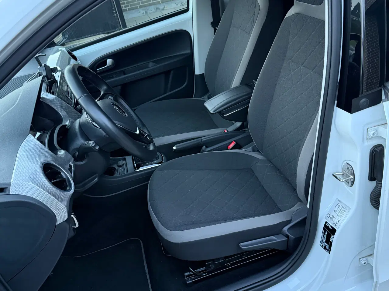 Billede 7 - VW e-Up! Som ny!