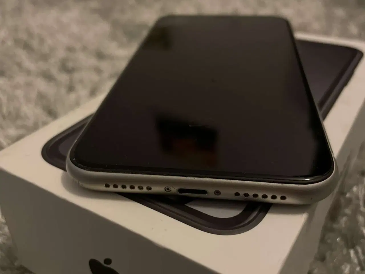 Billede 3 - iPhone 11 – 64 GB, Hvid – Til salg!