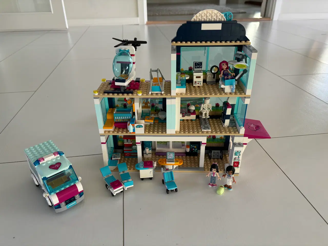 Billede 3 - Forskelligt Lego friends - sælges helst samlet