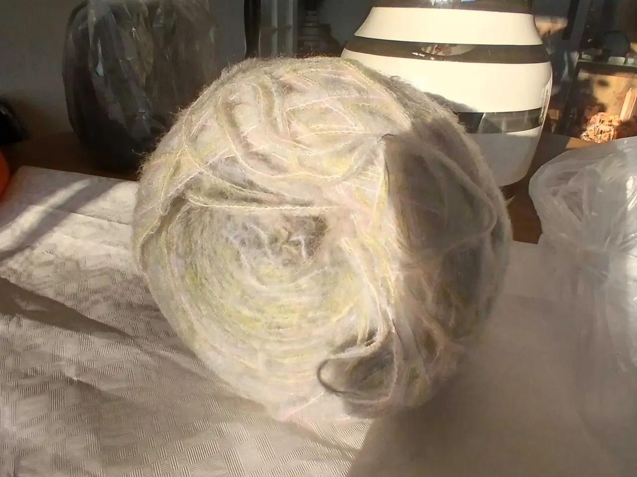 Billede 2 - Garnnøgle sælges 