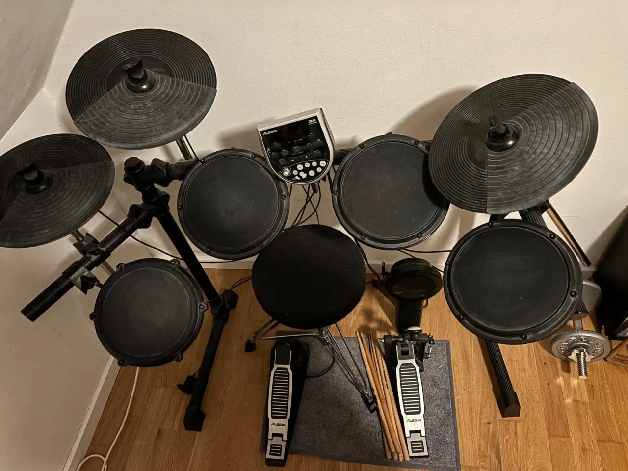 Billede 1 - Alesis Elektrisk Trommesæt