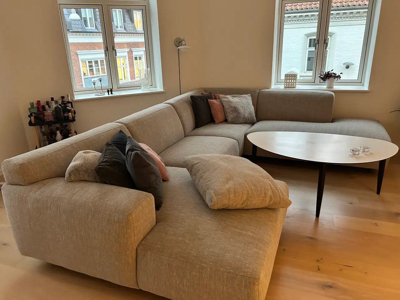 Billede 2 - Næsten ny stor lækker sofa, uden slid og pletter