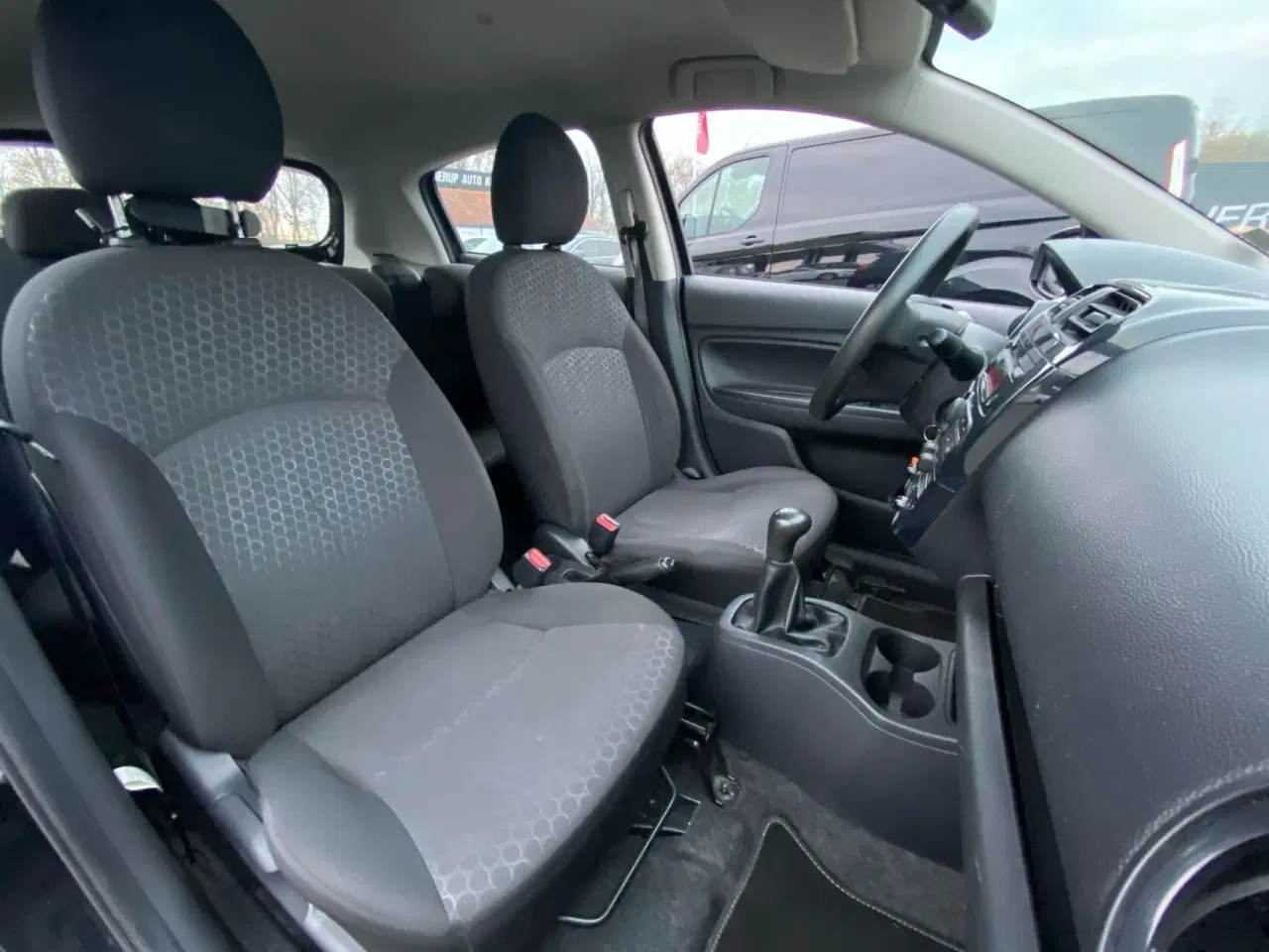 Billede 6 - Mitsubishi Space Star 1,0 Inform 71HK 5d