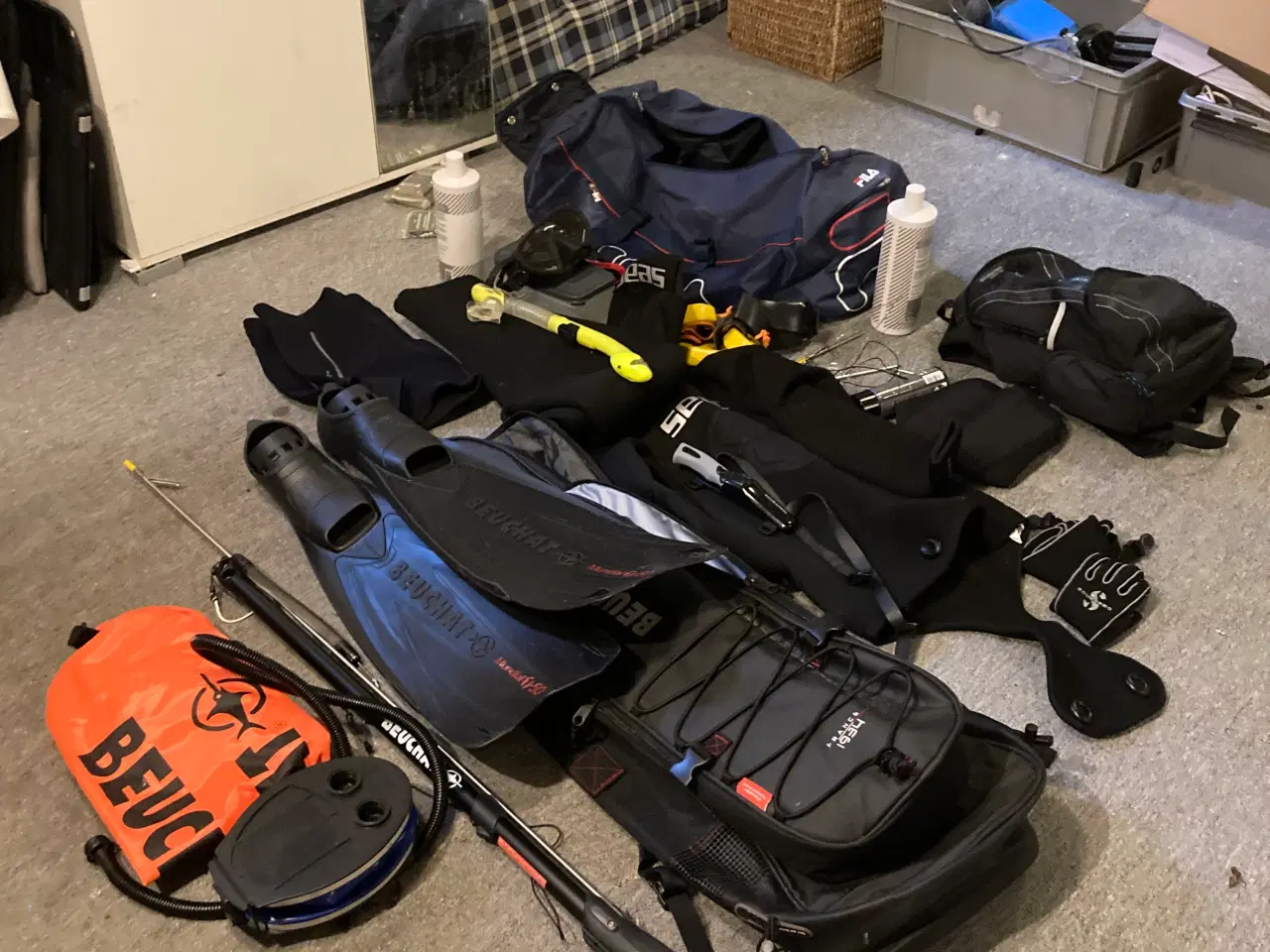 Billede 1 - Dykkerdragt. At L