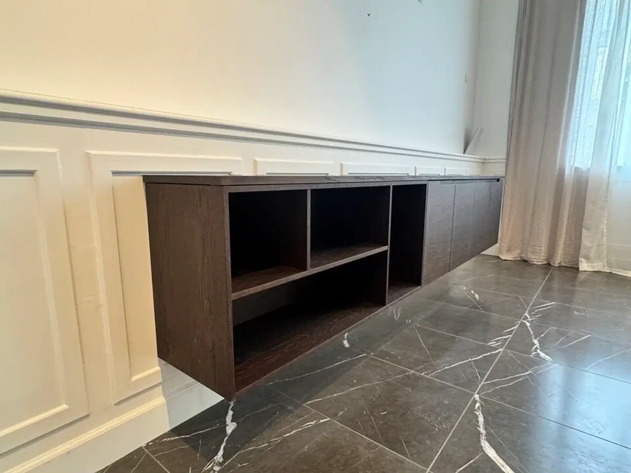 Billede 2 - Boform Kvadrat KV85 skænk med linoleums top i røget eg