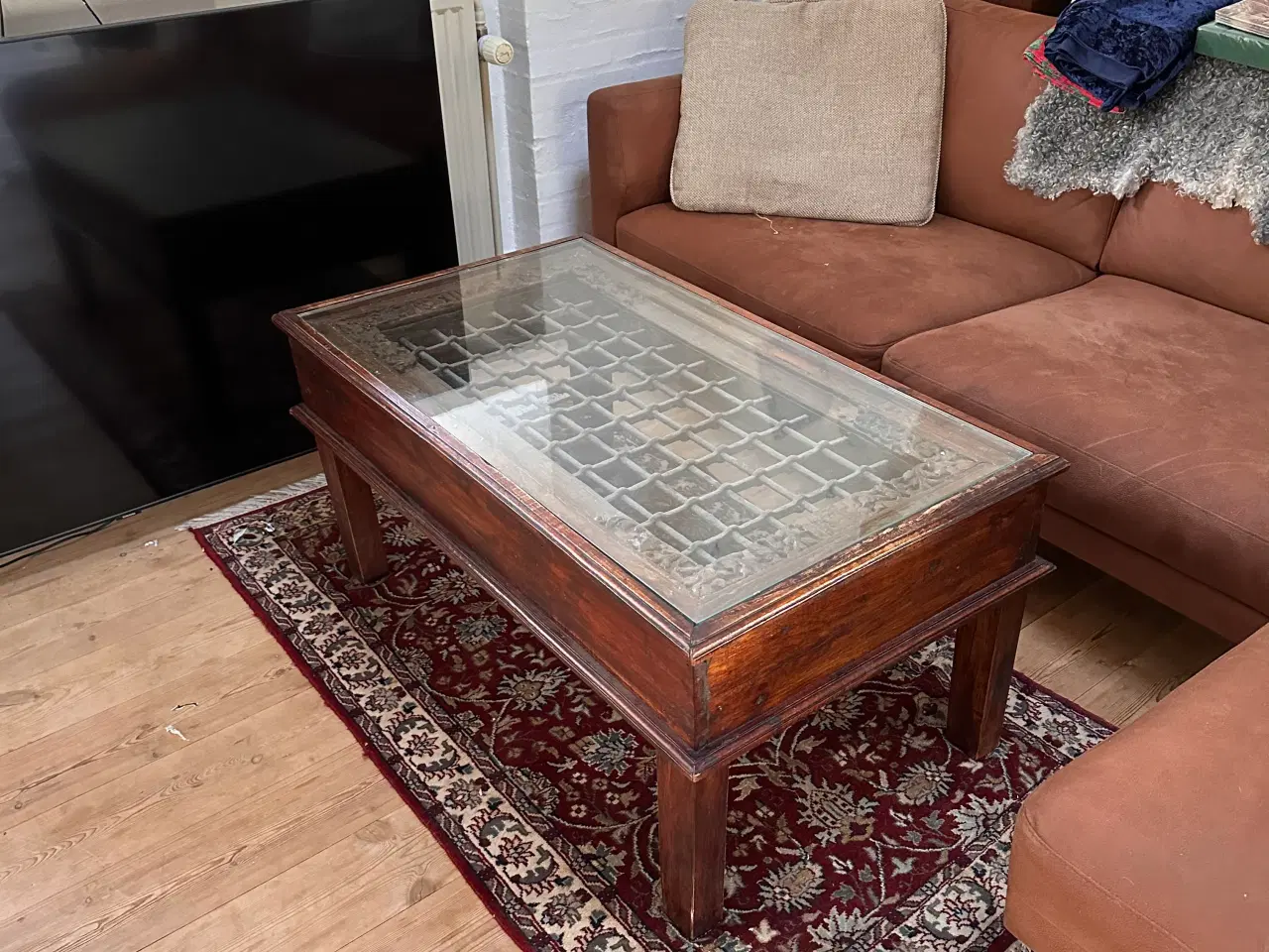 Billede 2 - Sofabord med glasplade