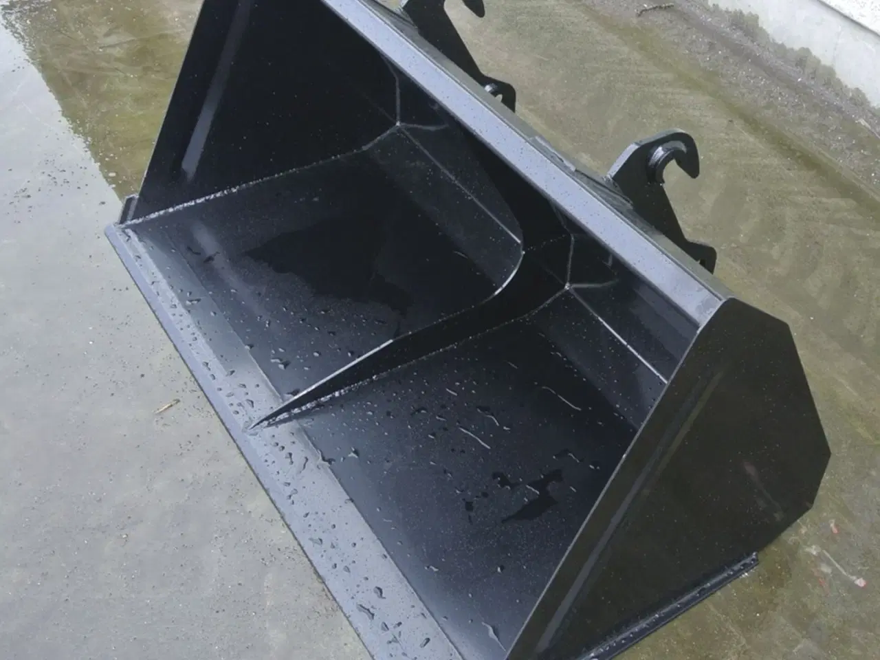 Billede 1 - - - - Universal skovl 0,9-1,7 MTR OG 0,22-0,43M3  - UNIVERSAL SKOVLE TIL MINILÆSSERE