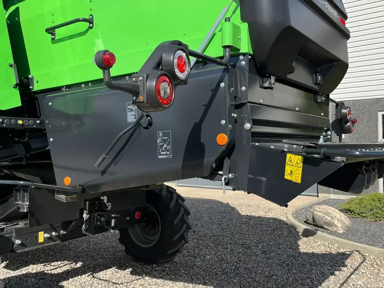 Billede 17 - Deutz-Fahr C 7206 With 24feed - 7.2m header. New and unused Combine together with 7.2m header