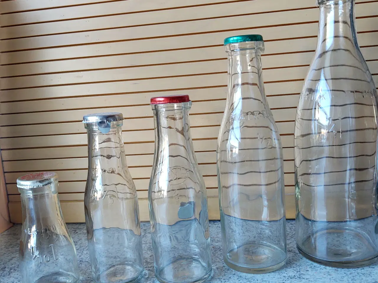 Billede 1 - Retro mælkeflasker 5 forskellige str. med kapsler