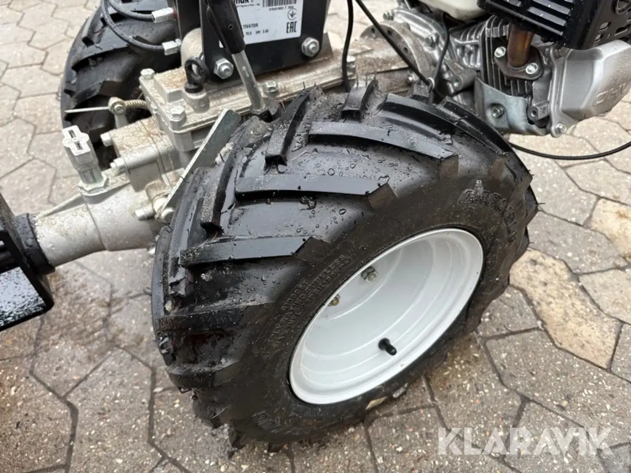 Billede 9 - Fejemaskine og redskabsbærer Emak BRIK1S med fræser