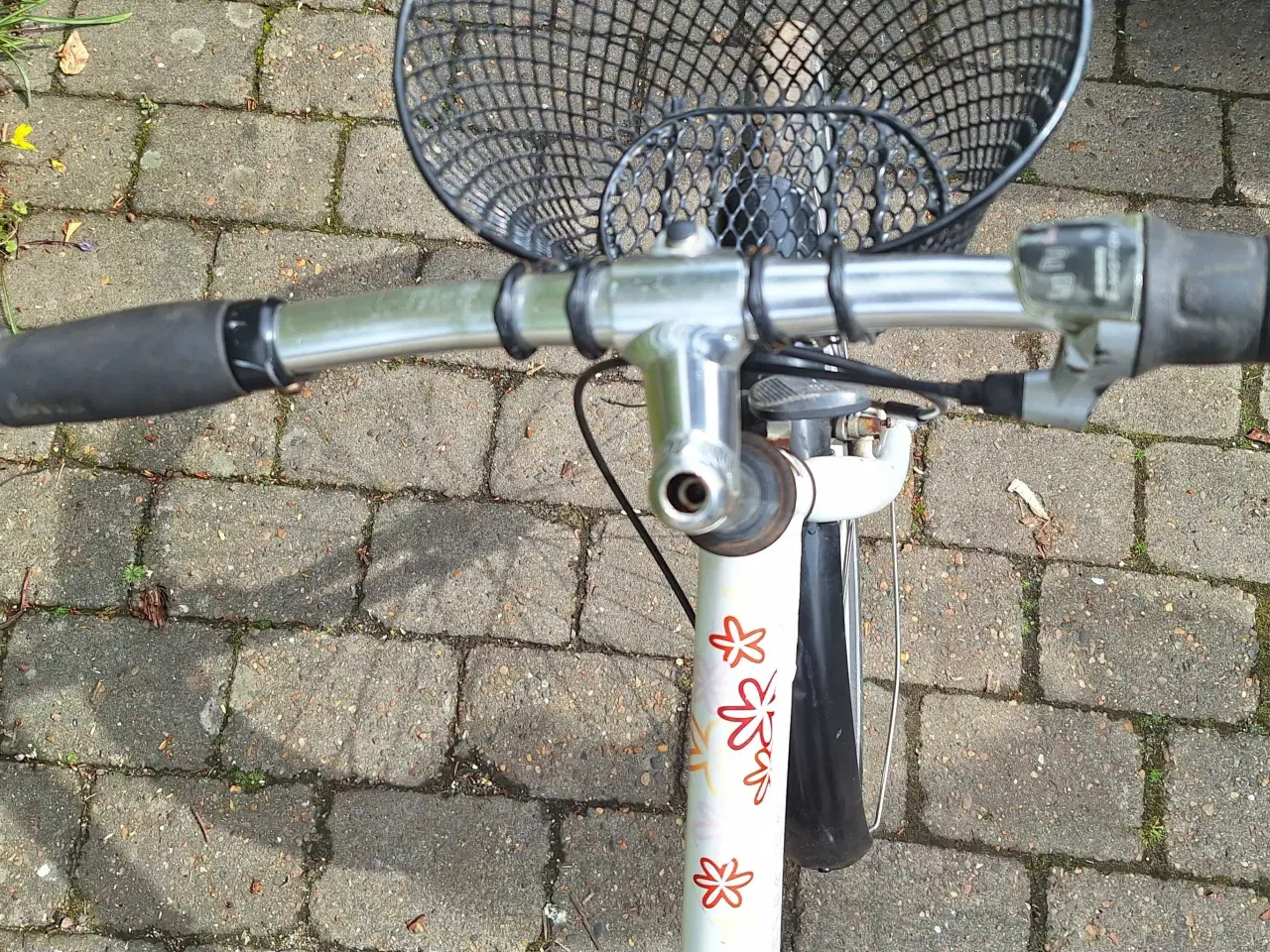 Billede 4 - Pigecykel 24 tommer