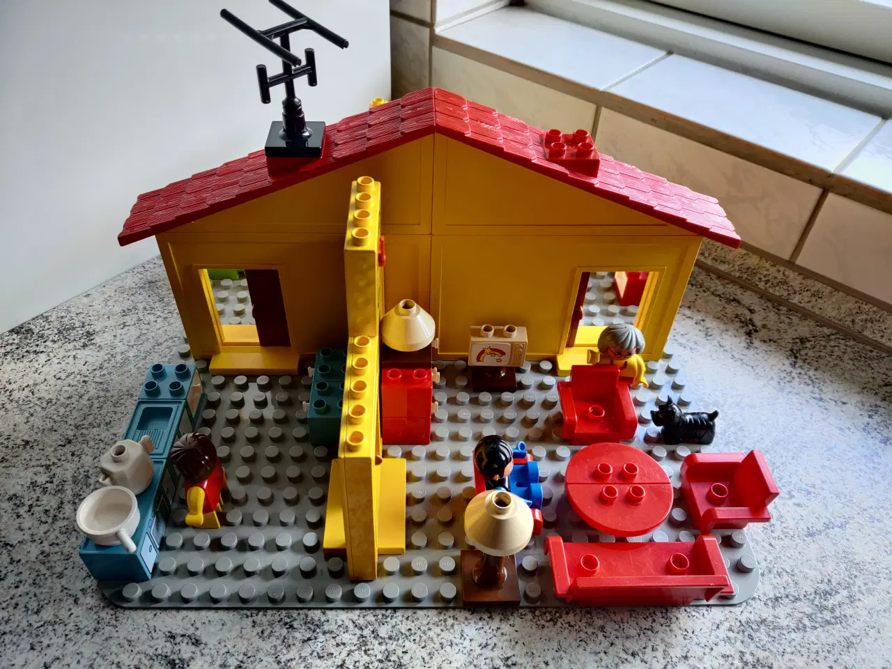 Billede 9 - Lego Duplo 2770 - velholdt hus/dukkehus