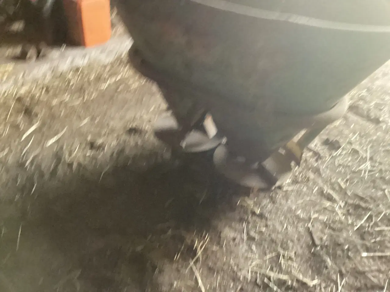 Billede 2 - Amazone gødningsspreder