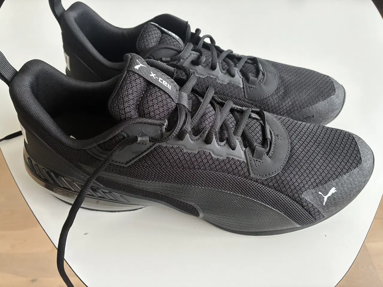 Billede 1 - Sort letvægts sko Puma