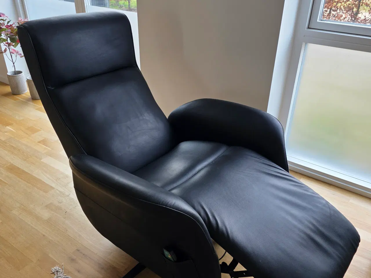 Billede 5 - Lindebjerg otium stol 360 Luksus med massage/varme