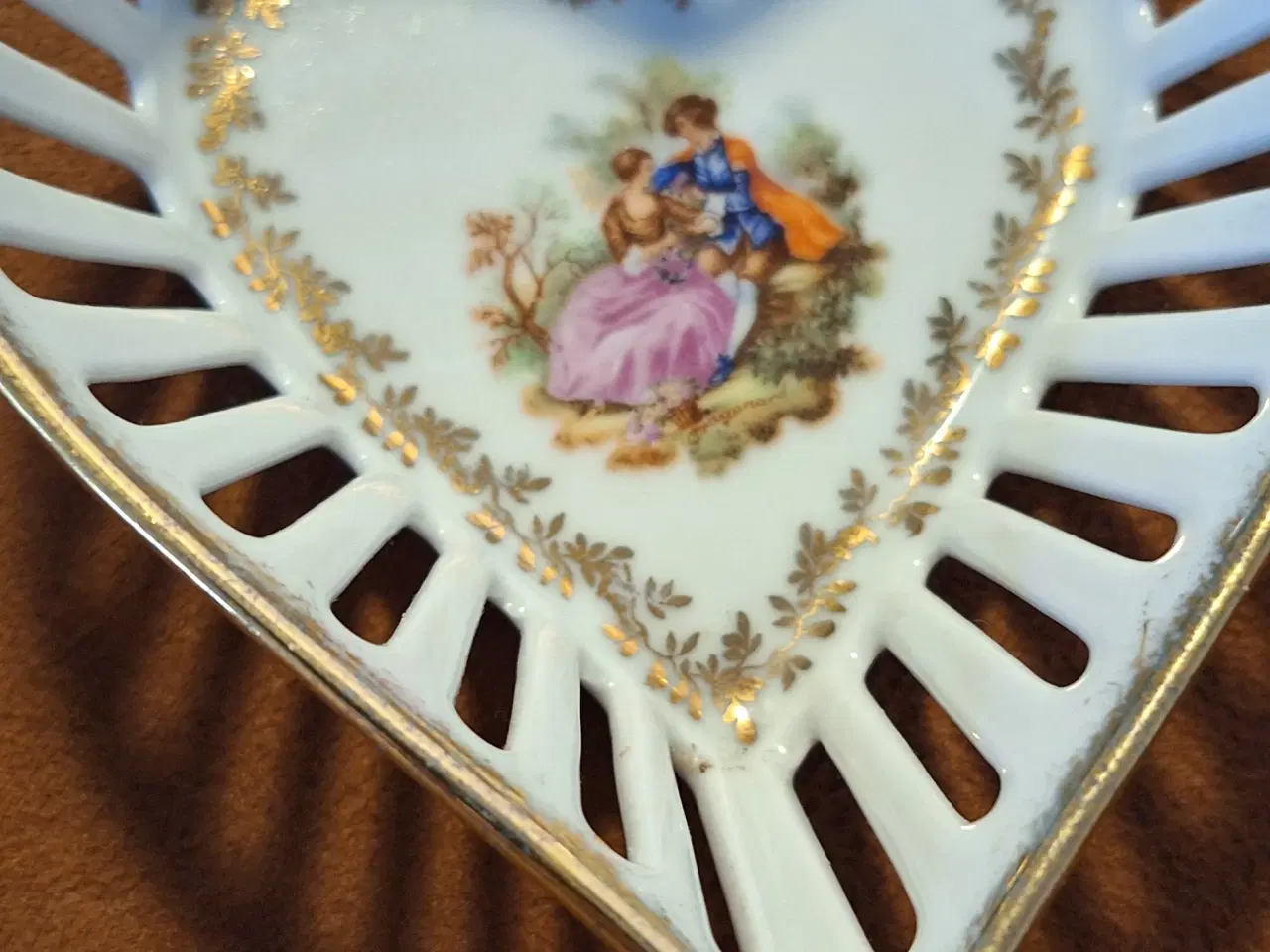 Billede 3 - Hjerteformet porcelæns skål 