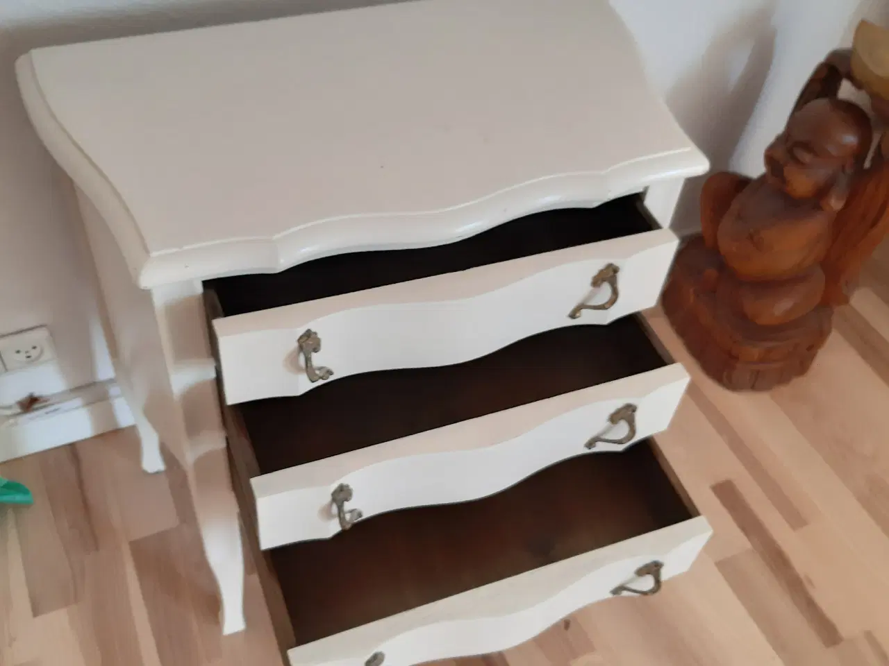 Billede 2 - Kommode antik creme hvid