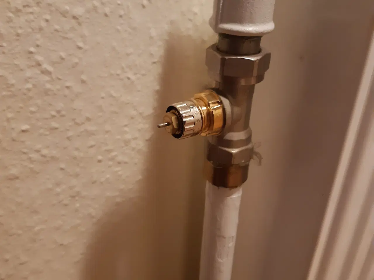 Billede 3 - Hvide panelradiatorer med termostater 