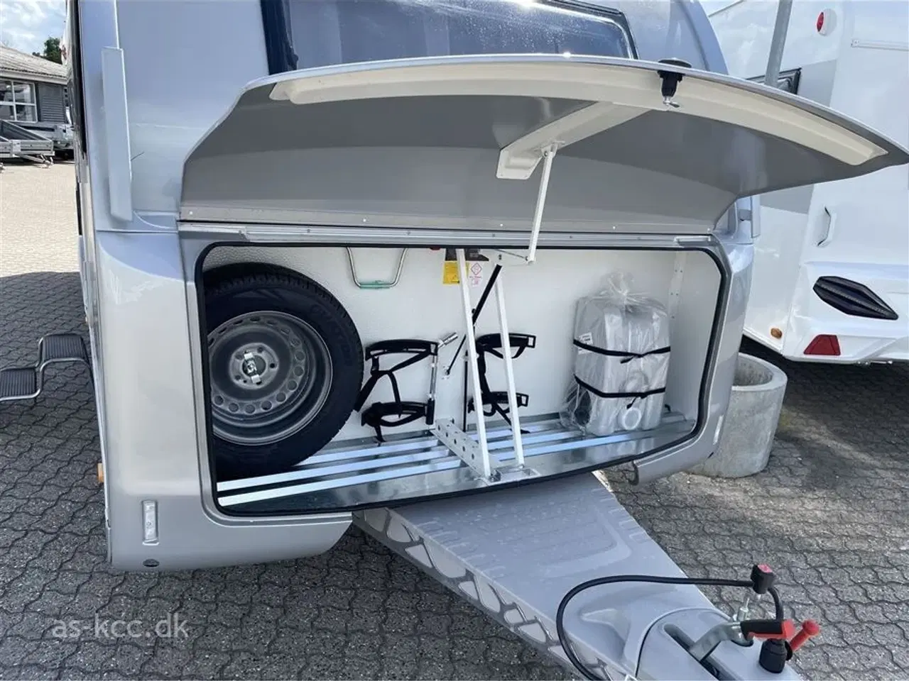 Billede 11 - 2026 - Adria Altea 552 PK Kampagne Adria Altea 552 PK 60 Years årg. 2025 7 Sovepladser, 6 Siddepladser med stor kampangnepakke