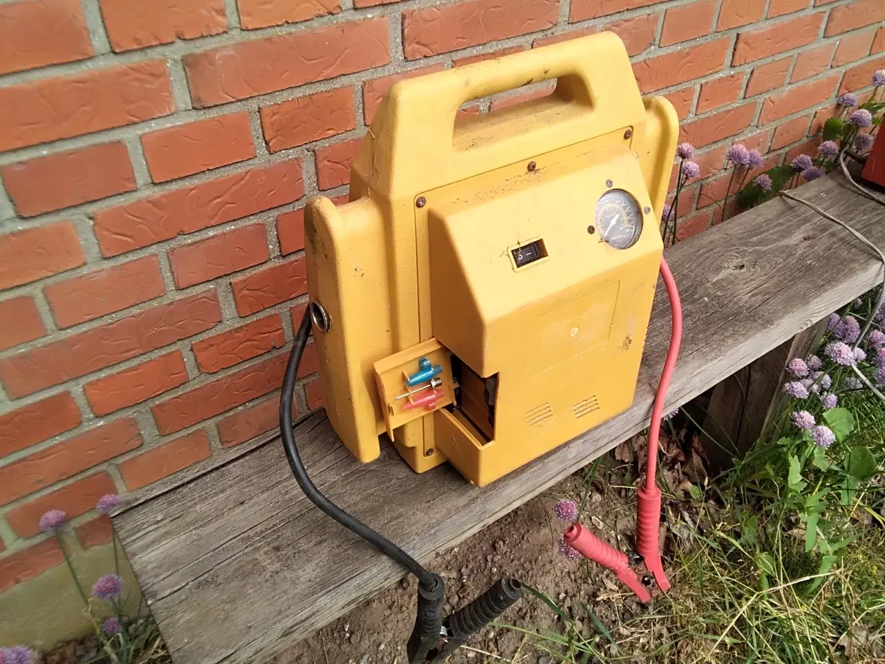 Billede 3 - Booster og lader 100,- kr PR STK 
