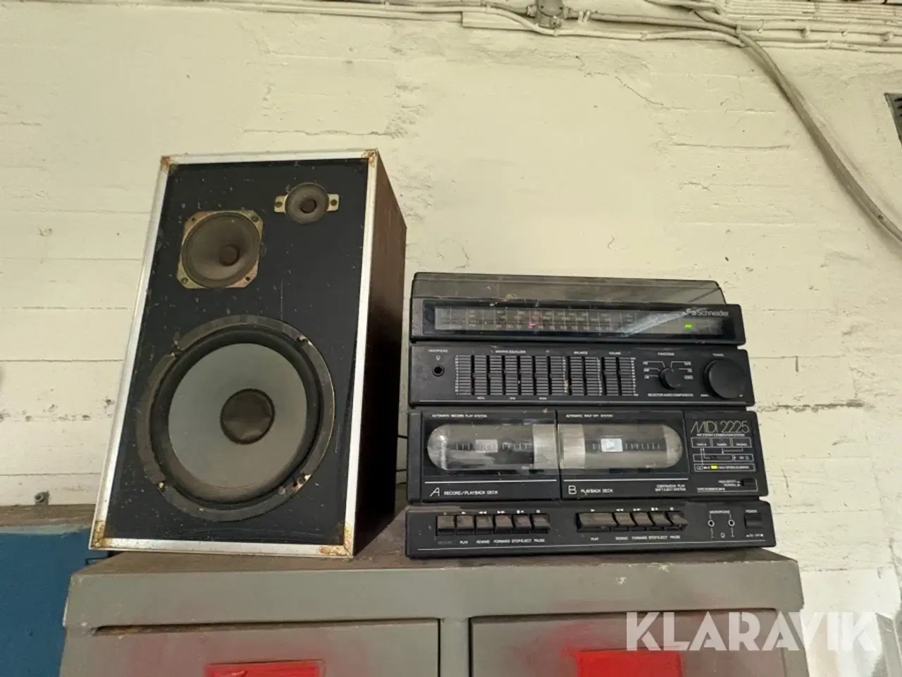 Billede 7 - Garderobeskab og stereoanlæg