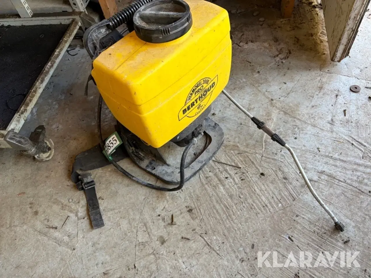 Billede 2 - Marksprøjte og symaskine