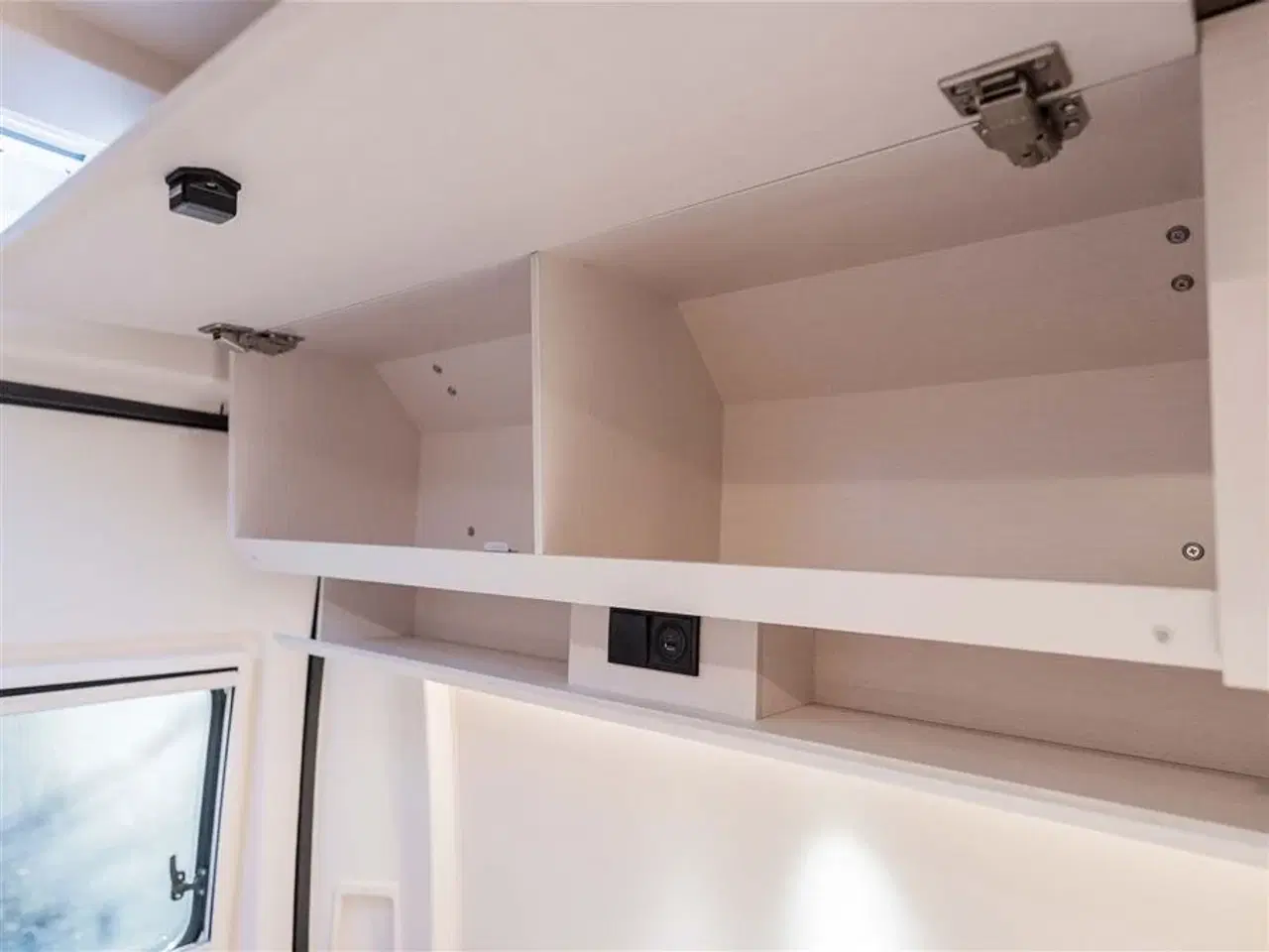 Billede 38 - 2026 - Tourne 6.0 Select aut. gear - Black - 180HK Tournes topmodel