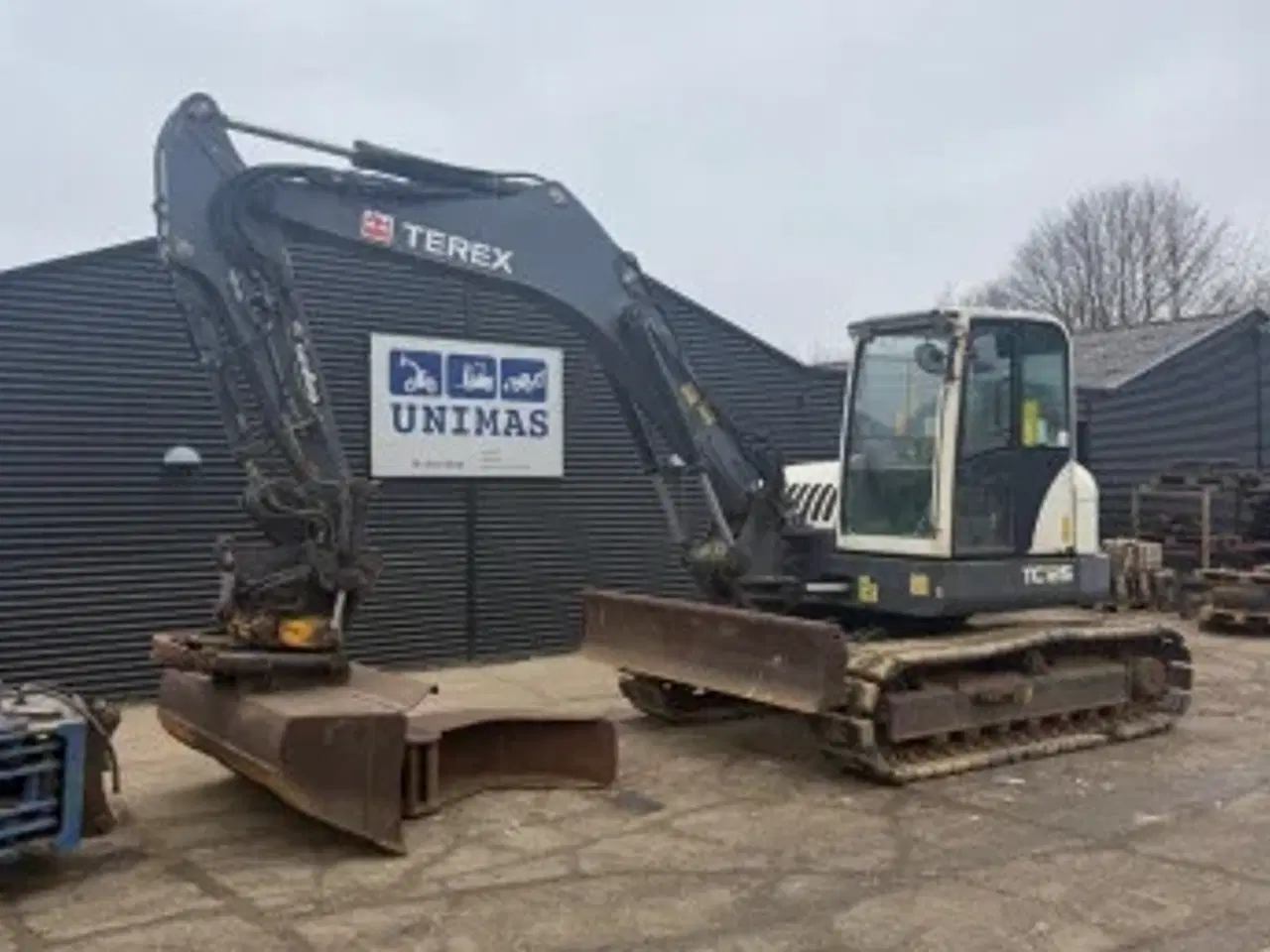 Billede 1 - Gravemaskine med udstyr