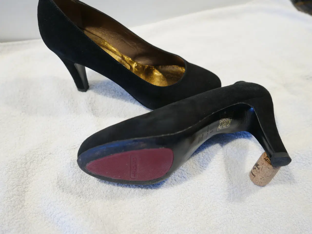 Billede 1 - Festsko til Nytårsaften