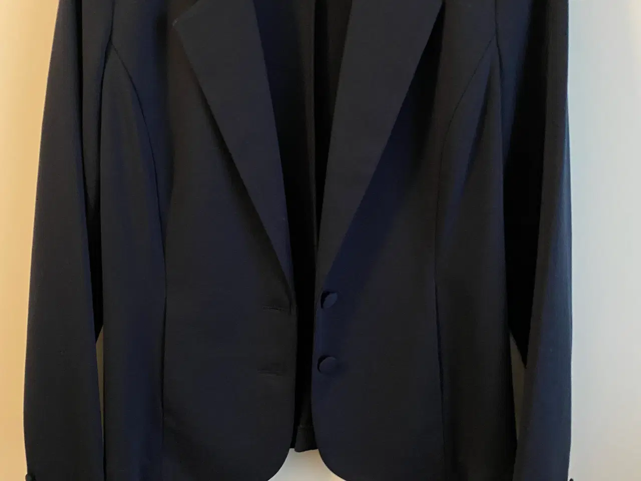 Billede 2 - Kort selskabskjole med jakke 