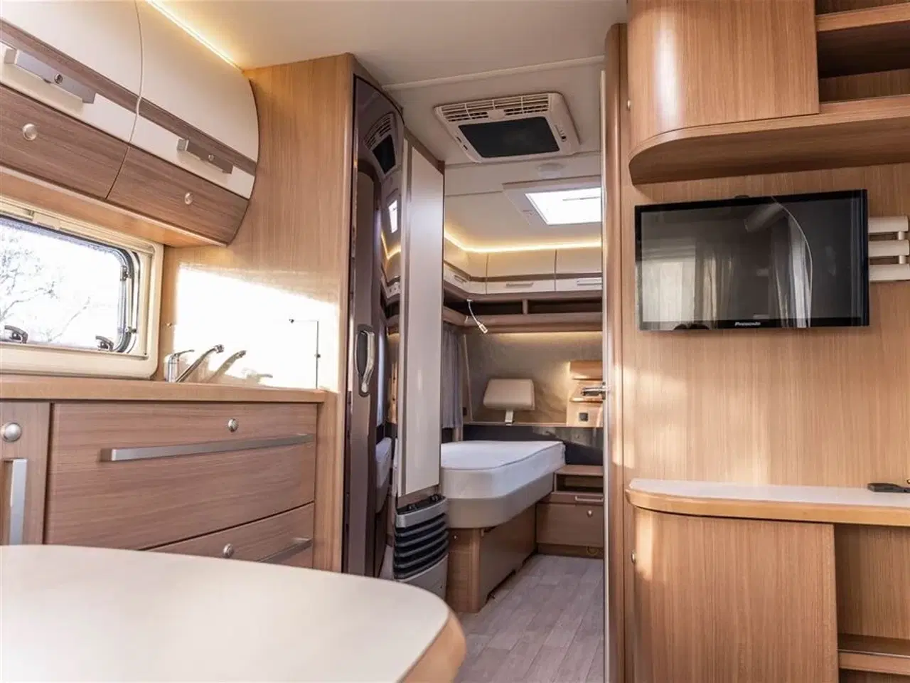 Billede 3 - 2016 - Fendt Bianco Selection 515 SG Rummelig kvalitetsvogn med enkeltsenge