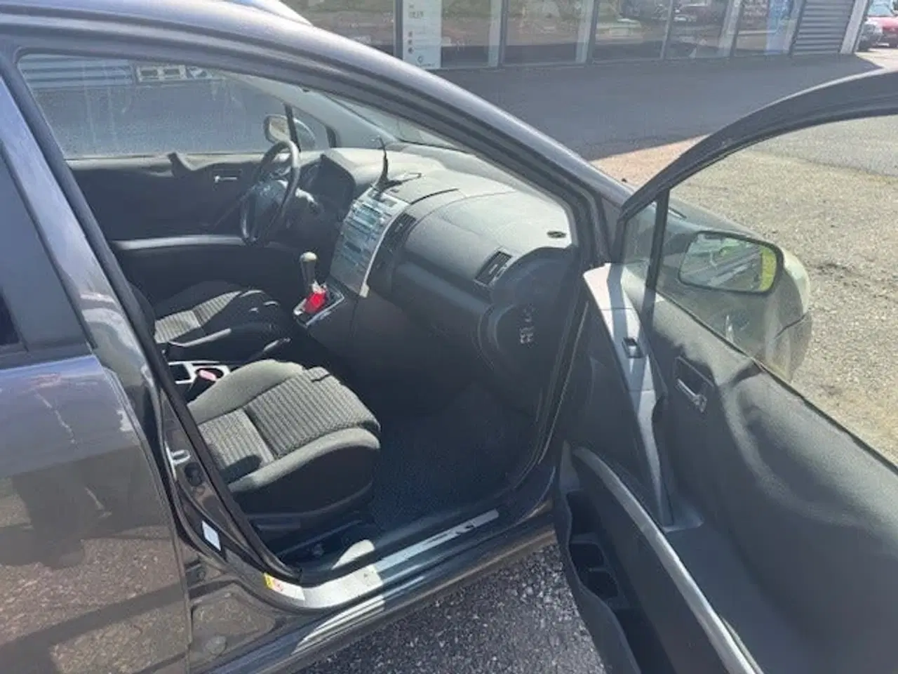 Billede 8 - Toyota Corolla Sportsvan 2,2 D-4D 136 Sol
