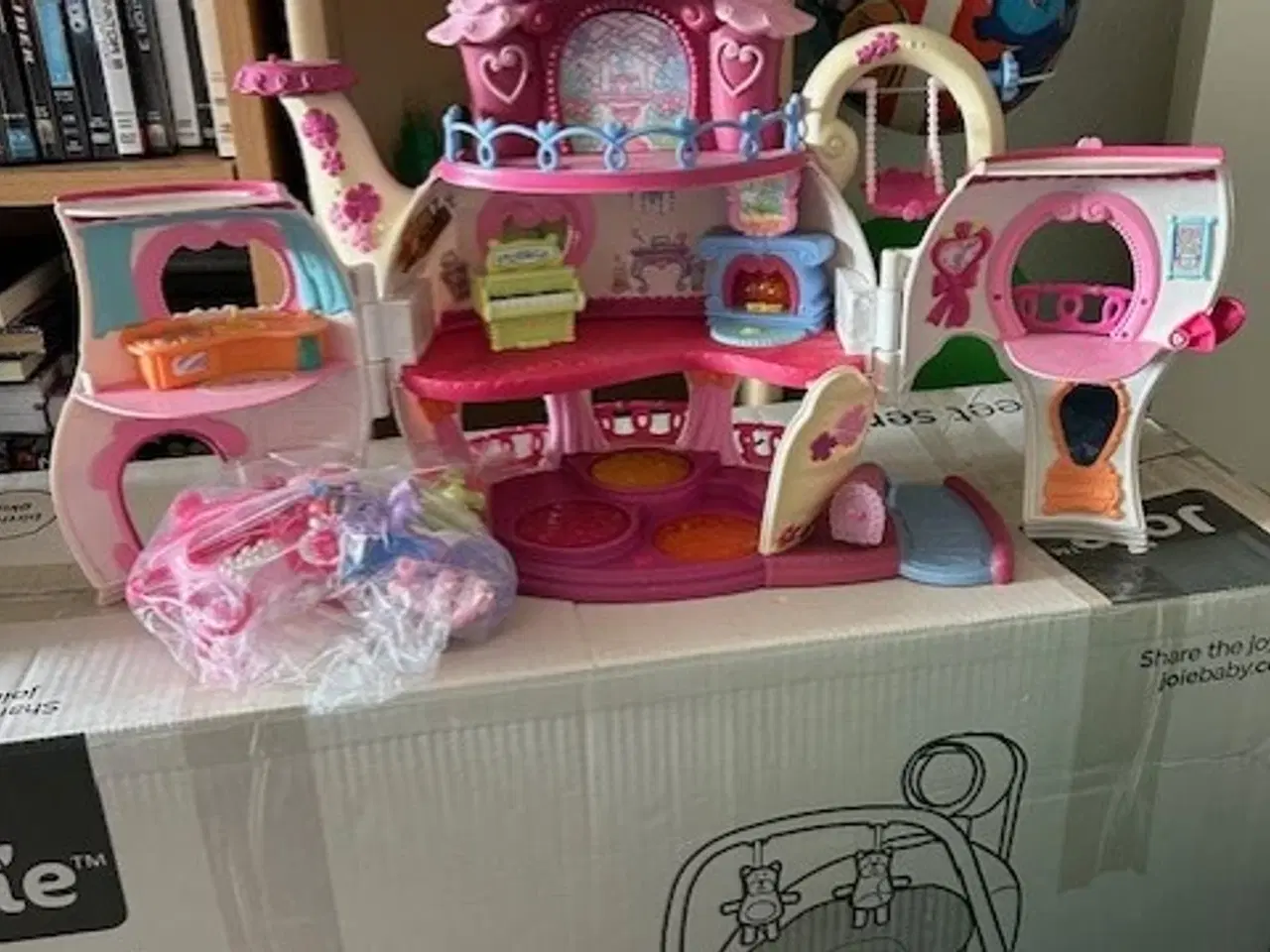 Billede 2 - My Little Pony dukkehus incl. indhold