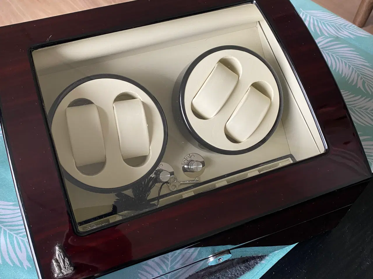 Billede 1 - En ikke-fungerende ur optrækker med plads til 10ur