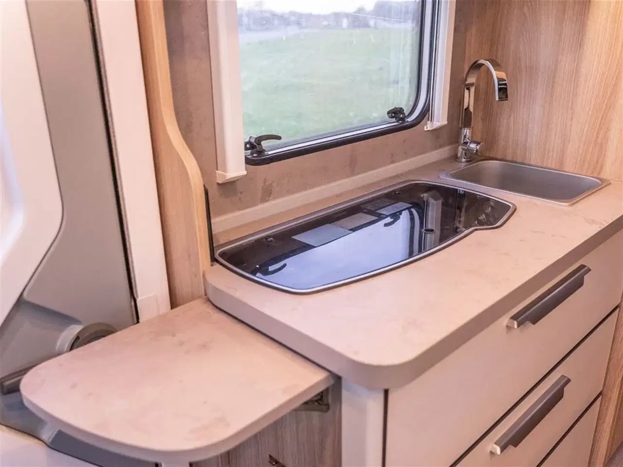 Billede 13 - 2017 - Knaus Sky TI 650 MEG Platinum Selection Automatgear og langsgående senge