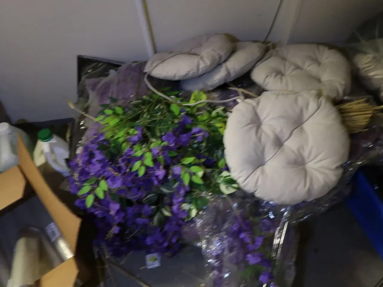 Billede 3 - Div. Engangsservice, vinglas, affaldsække, puder m.m.