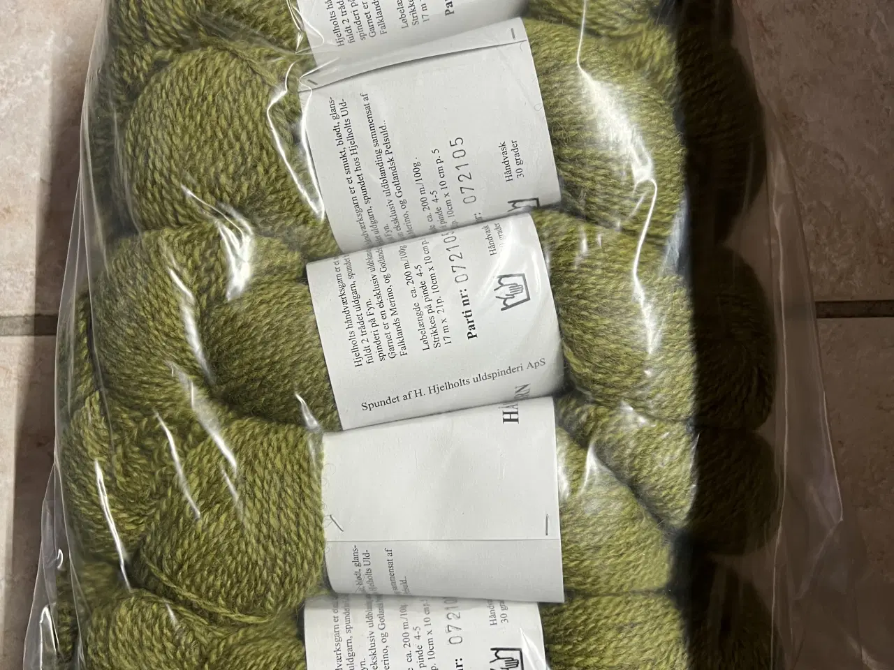 Billede 2 - Hjelholt garn